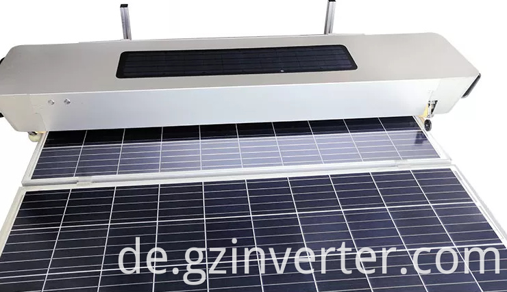 GPRS -Steuerung Automatische Solarpanel Reinigung Bürstengeräte Roboter Vakuum -Panel -Roboter für Länge 1950mm Solarpanel Roboter